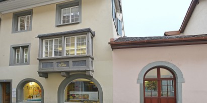 In a central location in the old town, we rent this fully developed 480 m² commercial space over several floors.