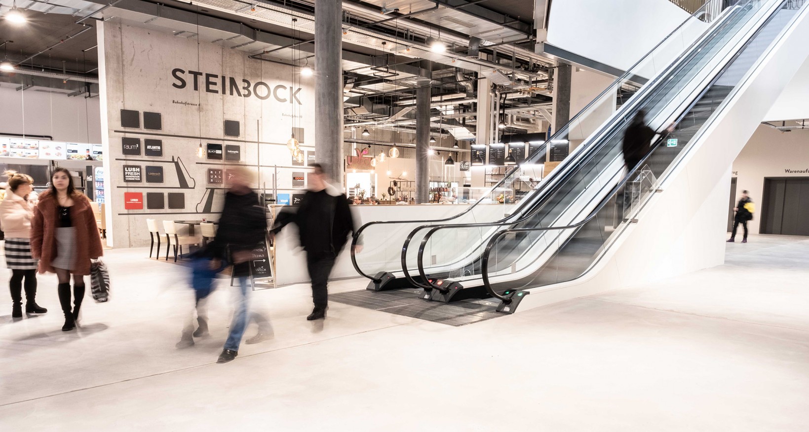 Wir vermieten direkt am Bahnhof Chur in unserer Markthalle im Steinbock eine Popup-Fläche mit ca. 90 m2.