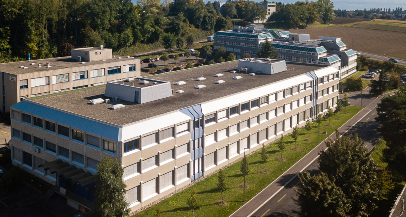 Diese Räumlichkeiten mit rund 500 m2 Fläche im 1. Stock des Geschäftshauses in Ecublens überzeugen durch ihre strategische Lage.