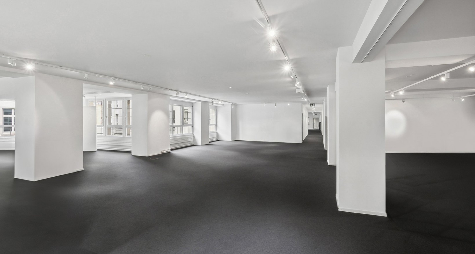 Ihre neue Geschäftsfläche mit ca. 680 m2 an der Teufenerstrasse 26  besticht durch ihre zentrale Lage und die hervorragende Erreichbarkeit. 