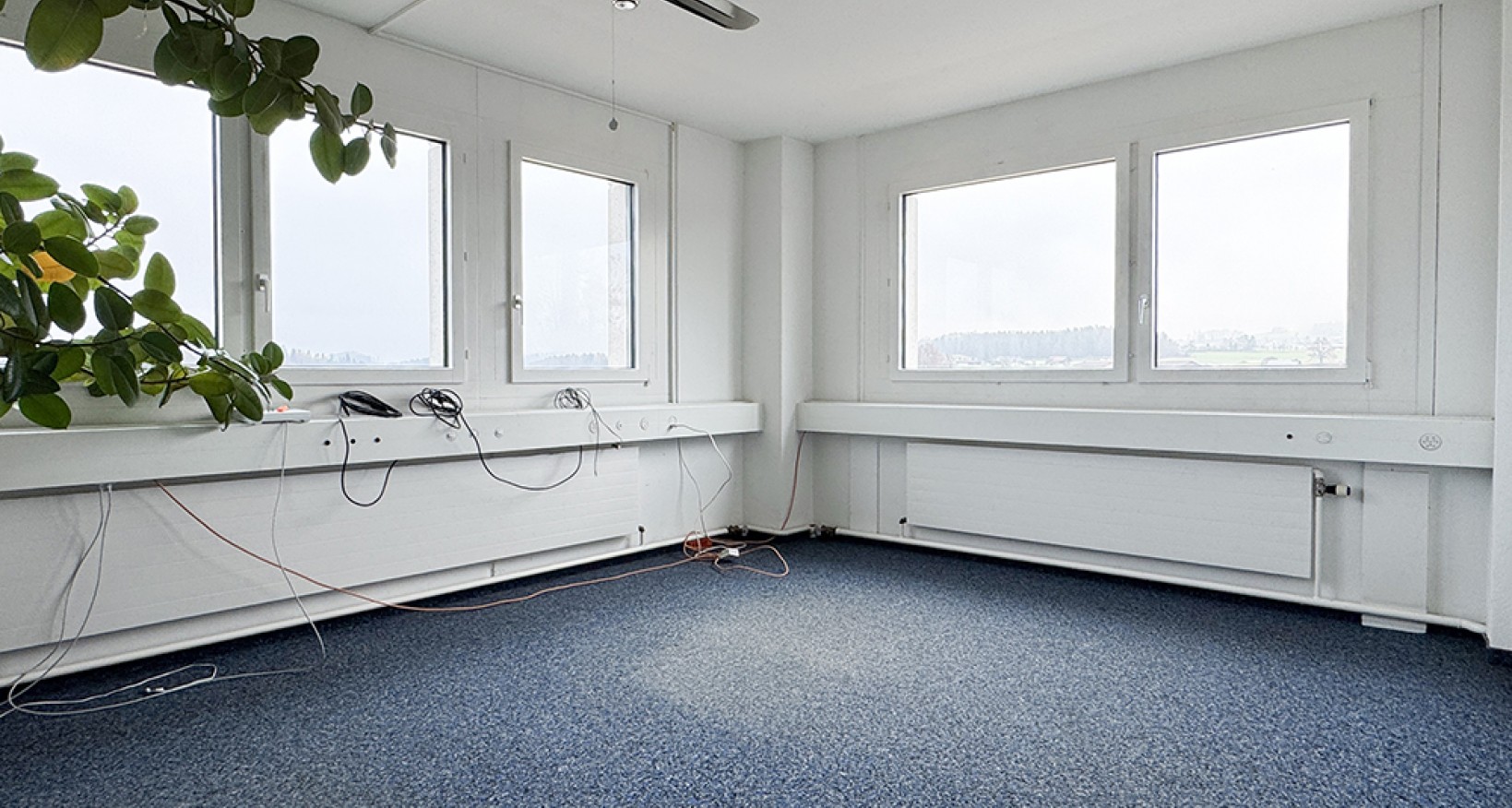 m 3. Obergeschoss eines gepflegten Geschäftshauses an der Allmendstrasse 8 in Fehraltorf erwartet Sie eine helle, funktionale und ruhig gelegene Bürofläche mit idealem Grundriss.