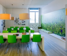 Im aufstrebenden und lebendigen Binzquartier in Zürich wird ab dem 1. Oktober 2025 oder nach Vereinbarung eine attraktive Büro- bzw. Gewerbefläche mit 1’111 m² vermietet. Im aufstrebenden und lebendigen Binzquartier in Zürich wird ab dem 1. Oktober 2025 oder nach Vereinbarung eine attraktive Büro- bzw. Gewerbefläche mit 1’111 m² vermietet.