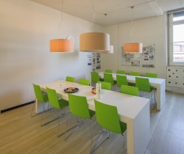 Im aufstrebenden und lebendigen Binzquartier in Zürich wird ab dem 1. Oktober 2025 oder nach Vereinbarung eine attraktive Büro- bzw. Gewerbefläche mit 1’111 m² vermietet. Im aufstrebenden und lebendigen Binzquartier in Zürich wird ab dem 1. Oktober 2025 oder nach Vereinbarung eine attraktive Büro- bzw. Gewerbefläche mit 1’111 m² vermietet.